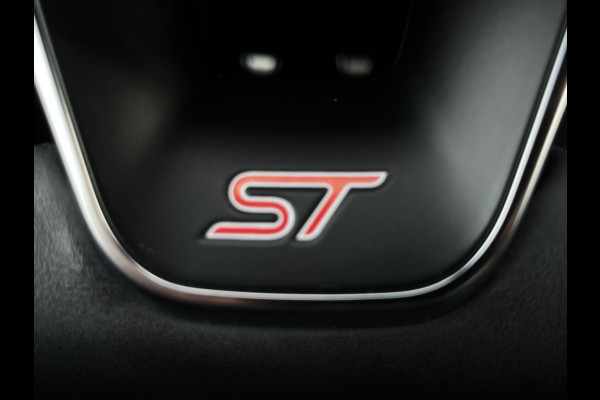 Ford Fiesta 1.5 EcoB. ST *dealeronderhouden* Ford Fiesta 1.5 EcoB. ST *dealeronderhouden*