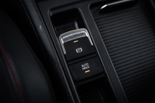 Volkswagen Golf 7.5 2.0 TSI GTI TCR - Panorama | Akrapovic l Dynaudio | ACC | Camera Volkswagen Golf 7.5 2.0 TSI GTI TCR - Panorama | Akrapovic l Dynaudio | ACC | Camera