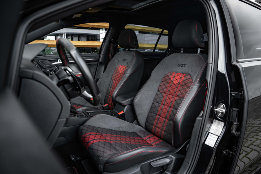 Volkswagen Golf 7.5 2.0 TSI GTI TCR - Panorama | Akrapovic l Dynaudio | ACC | Camera Volkswagen Golf 7.5 2.0 TSI GTI TCR - Panorama | Akrapovic l Dynaudio | ACC | Camera