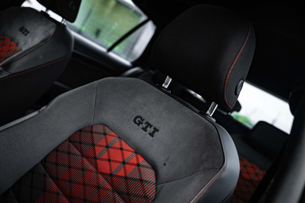 Volkswagen Golf 7.5 2.0 TSI GTI TCR - Panorama | Akrapovic l Dynaudio | ACC | Camera Volkswagen Golf 7.5 2.0 TSI GTI TCR - Panorama | Akrapovic l Dynaudio | ACC | Camera