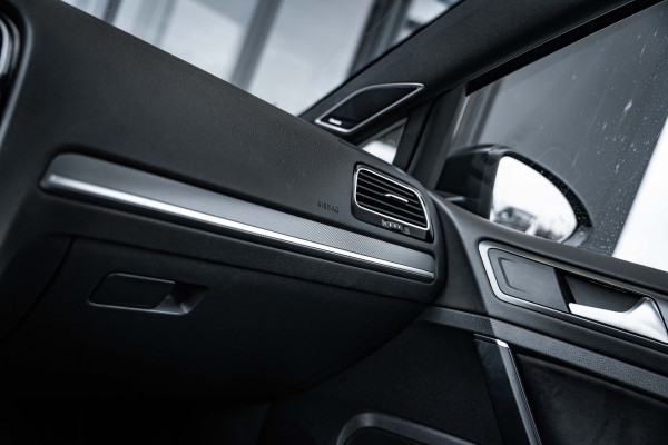 Volkswagen Golf 7.5 2.0 TSI GTI TCR - Panorama | Akrapovic l Dynaudio | ACC | Camera Volkswagen Golf 7.5 2.0 TSI GTI TCR - Panorama | Akrapovic l Dynaudio | ACC | Camera