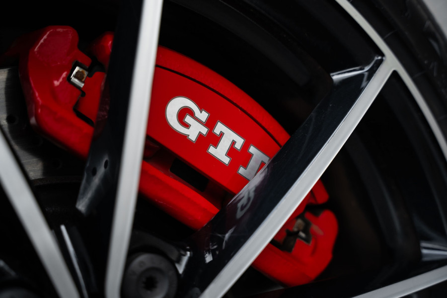 Volkswagen Golf 7.5 2.0 TSI GTI TCR - Panorama | Akrapovic l Dynaudio | ACC | Camera Volkswagen Golf 7.5 2.0 TSI GTI TCR - Panorama | Akrapovic l Dynaudio | ACC | Camera