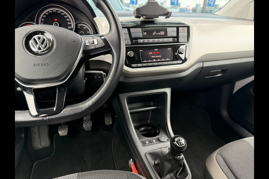 Volkswagen up! 1.0 BMT high up! - Parkeerhulp - Winterpakket - Camera - Org.NL Volkswagen up! 1.0 BMT high up! - Parkeerhulp - Winterpakket - Camera - Org.NL