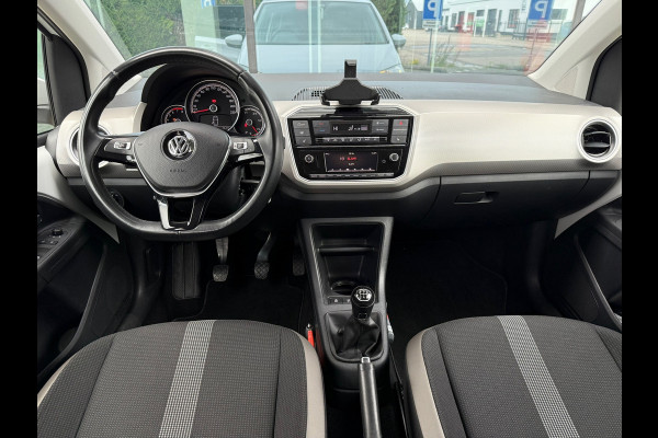 Volkswagen up! 1.0 BMT high up! - Parkeerhulp - Winterpakket - Camera - Org.NL Volkswagen up! 1.0 BMT high up! - Parkeerhulp - Winterpakket - Camera - Org.NL