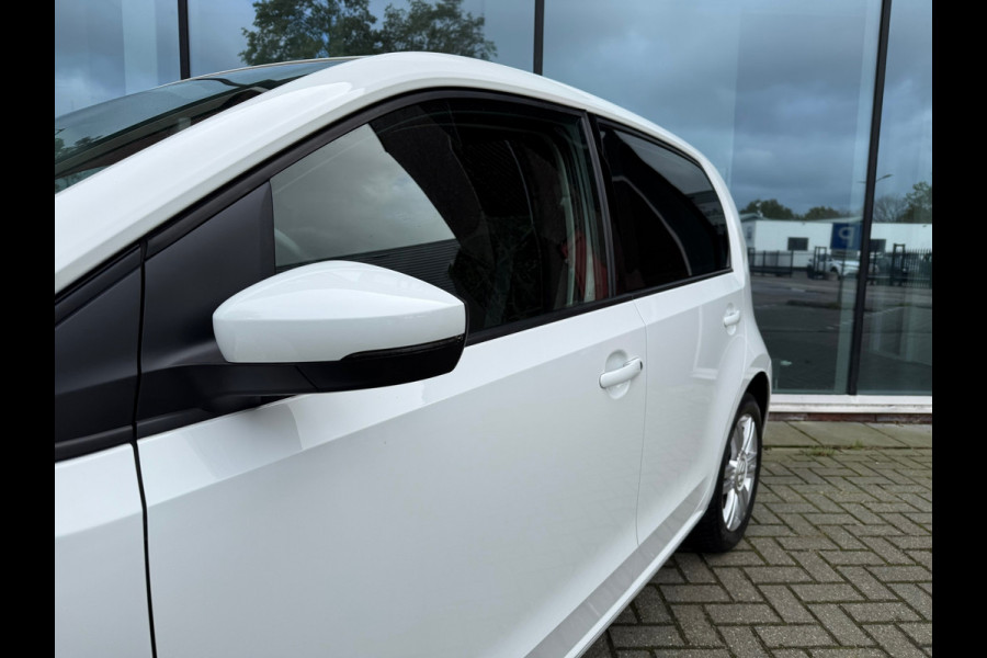 Volkswagen up! 1.0 BMT high up! - Parkeerhulp - Winterpakket - Camera - Org.NL Volkswagen up! 1.0 BMT high up! - Parkeerhulp - Winterpakket - Camera - Org.NL