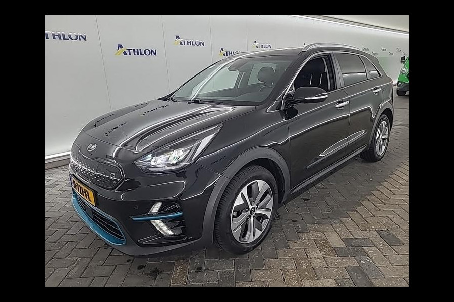 Kia e-Niro ExecutiveLine 64 kWh | Navi | Camera | Leder | Panorama Kia e-Niro ExecutiveLine 64 kWh | Navi | Camera | Leder | Panorama