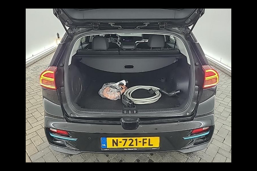 Kia e-Niro ExecutiveLine 64 kWh | Navi | Camera | Leder | Panorama Kia e-Niro ExecutiveLine 64 kWh | Navi | Camera | Leder | Panorama