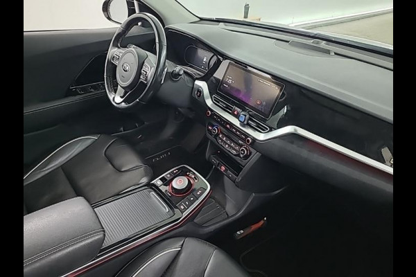 Kia e-Niro ExecutiveLine 64 kWh | Navi | Camera | Leder | Panorama Kia e-Niro ExecutiveLine 64 kWh | Navi | Camera | Leder | Panorama