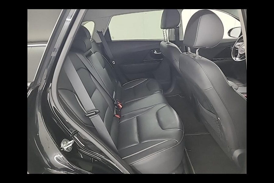 Kia e-Niro ExecutiveLine 64 kWh | Navi | Camera | Leder | Panorama Kia e-Niro ExecutiveLine 64 kWh | Navi | Camera | Leder | Panorama