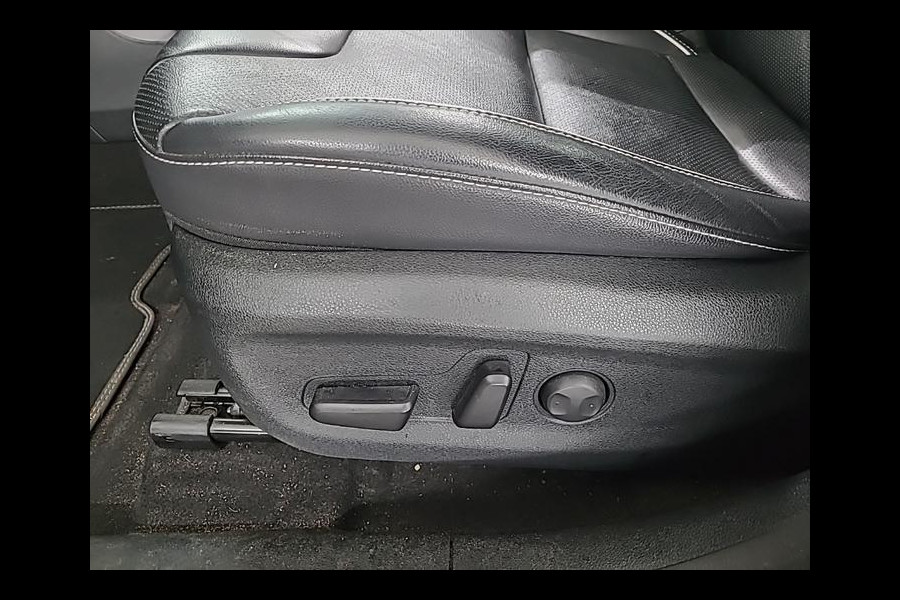 Kia e-Niro ExecutiveLine 64 kWh | Navi | Camera | Leder | Panorama Kia e-Niro ExecutiveLine 64 kWh | Navi | Camera | Leder | Panorama
