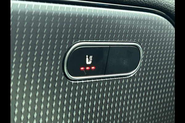 Mercedes-Benz GLA 200 Black Line 163PK CAMERA | NAVI | STOF-LEDER Mercedes-Benz GLA 200 Black Line 163PK CAMERA | NAVI | STOF-LEDER