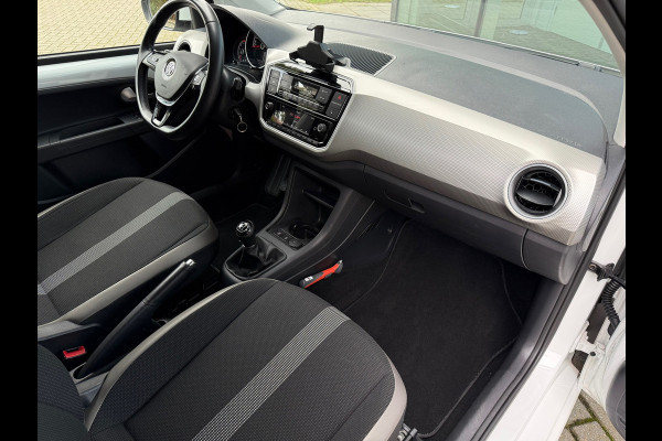 Volkswagen up! 1.0 BMT high up! - Parkeerhulp - Winterpakket - Camera - Org.NL Volkswagen up! 1.0 BMT high up! - Parkeerhulp - Winterpakket - Camera - Org.NL