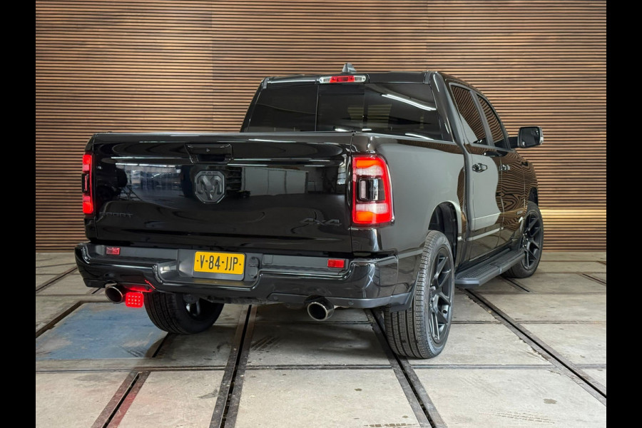 Dodge Ram 1500 5.7 V8 4x4 Crew Cab Sport | Full BLACK | Camera | ALPINE | Soft Cover | Apple Carplay | Cruise | Dodge Ram 1500 5.7 V8 4x4 Crew Cab Sport | Full BLACK | Camera | ALPINE | Soft Cover | Apple Carplay | Cruise |