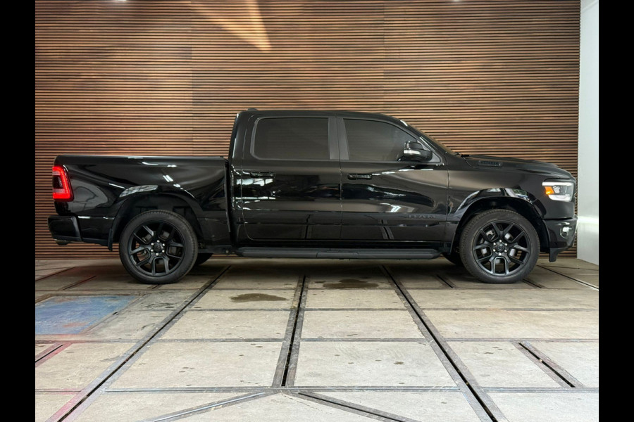 Dodge Ram 1500 5.7 V8 4x4 Crew Cab Sport | Full BLACK | Camera | ALPINE | Soft Cover | Apple Carplay | Cruise | Dodge Ram 1500 5.7 V8 4x4 Crew Cab Sport | Full BLACK | Camera | ALPINE | Soft Cover | Apple Carplay | Cruise |