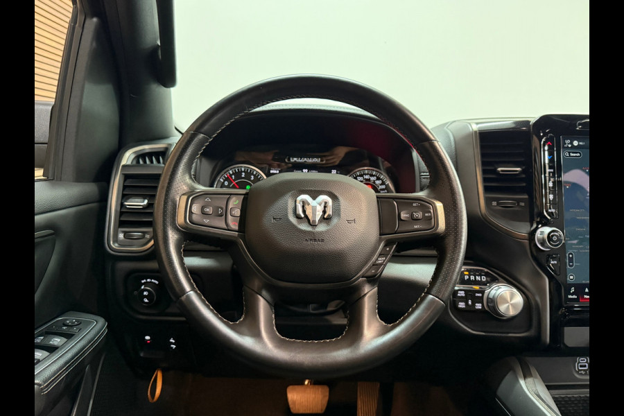 Dodge Ram 1500 5.7 V8 4x4 Crew Cab Sport | Full BLACK | Camera | ALPINE | Soft Cover | Apple Carplay | Cruise | Dodge Ram 1500 5.7 V8 4x4 Crew Cab Sport | Full BLACK | Camera | ALPINE | Soft Cover | Apple Carplay | Cruise |