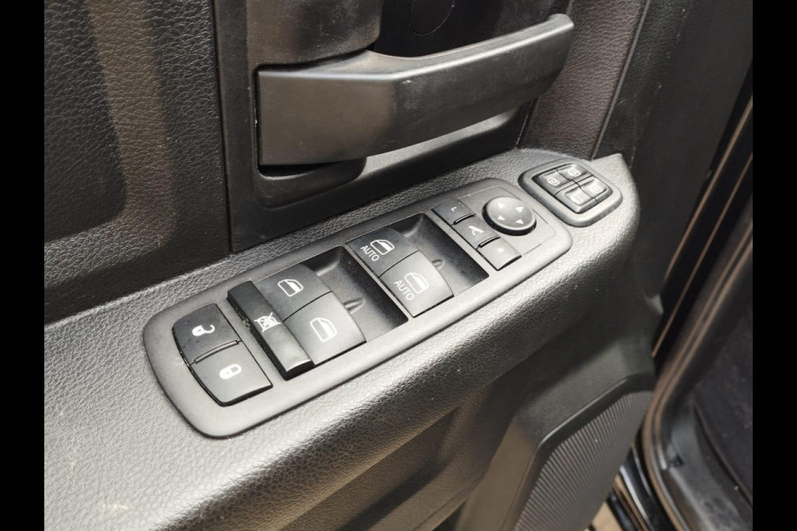 Dodge Ram 2500 Heavy Duty 6,4 V8 4x4 Crew Cab LPG onderbouw