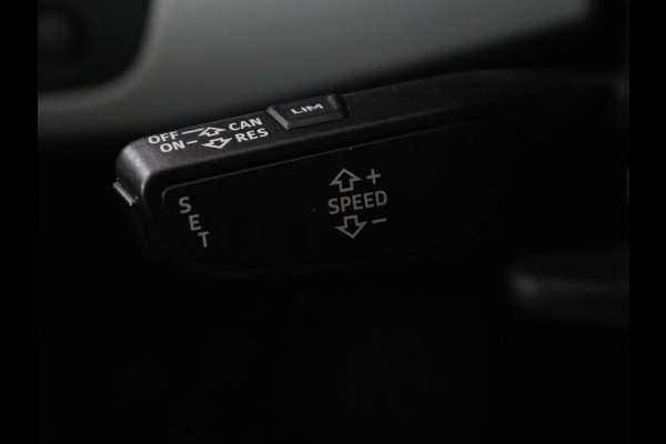 Audi A4 35 TFSI Business Edition | Carplay | Sportstoelen | Full LED | Virtual Cockpit | Navigatie | DAB | Climate control | Parkeerhulp | Cruise control