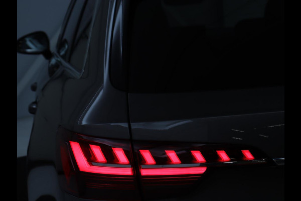 Audi A4 35 TFSI Business Edition | Carplay | Sportstoelen | Full LED | Virtual Cockpit | Navigatie | DAB | Climate control | Parkeerhulp | Cruise control