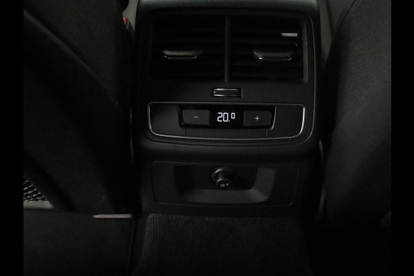 Audi A4 35 TFSI Business Edition | Carplay | Sportstoelen | Full LED | Virtual Cockpit | Navigatie | DAB | Climate control | Parkeerhulp | Cruise control