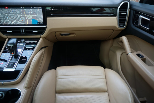 Porsche Cayenne 2.9 S AWD Aut8 441pk | Panoramadak | Luchtvering PASM | GTS sportzetels voor en achter | Uitgebreid memory pakket | Volledig onderhouden | Porsche RS Design velgen 21inch 2 sets banden |