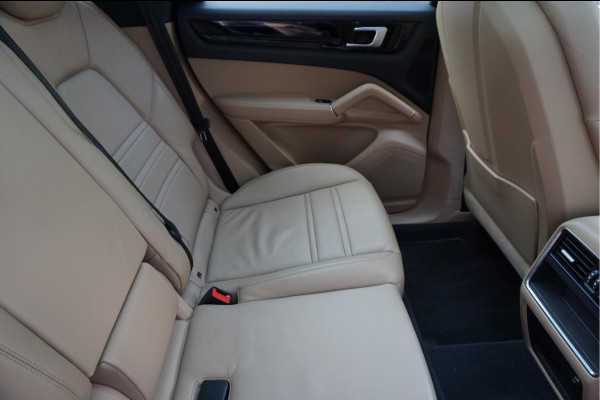 Porsche Cayenne 2.9 S AWD Aut8 441pk | Panoramadak | Luchtvering PASM | GTS sportzetels voor en achter | Uitgebreid memory pakket | Volledig onderhouden | Porsche RS Design velgen 21inch 2 sets banden |