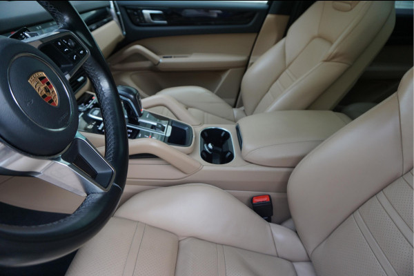 Porsche Cayenne 2.9 S AWD Aut8 441pk | Panoramadak | Luchtvering PASM | GTS sportzetels voor en achter | Uitgebreid memory pakket | Volledig onderhouden | Porsche RS Design velgen 21inch 2 sets banden |