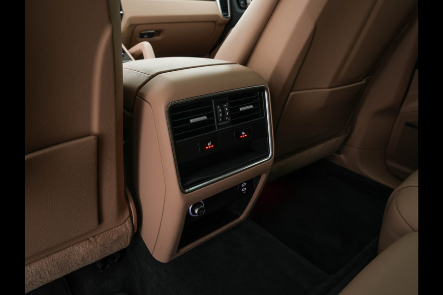 Porsche Cayenne Coupé 3.0 E-Hybrid Platinum Edition (INCL.BTW) *LUXURY-LEATHER | FULL-LED | MEMORY-PACK | BLIND-SPOT | BOSE-SOUND | HEATED-COMFORTSEATS | AIR-SUSPENSION | SPORT-EXHAUST | KEYLESS | CAMERA | DAB+ | NAVI-FULLMAP | TOWBAR | 22''AL Porsche Cayenne Coupé 3.0 E-Hybrid Platinum Edition (INCL.BTW) *LUXURY-LEATHER | FULL-LED | MEMORY-PACK | BLIND-SPOT | BOSE-SOUND | HEATED-COMFORTSEATS | AIR-SUSPENSION | SPORT-EXHAUST | KEYLESS | CAMERA | DAB+ | NAVI-FULLMAP | TOWBAR | 22''AL