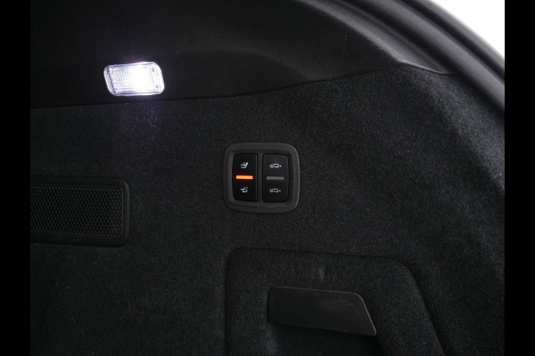 Porsche Cayenne Coupé 3.0 E-Hybrid Platinum Edition (INCL.BTW) *LUXURY-LEATHER | FULL-LED | MEMORY-PACK | BLIND-SPOT | BOSE-SOUND | HEATED-COMFORTSEATS | AIR-SUSPENSION | SPORT-EXHAUST | KEYLESS | CAMERA | DAB+ | NAVI-FULLMAP | TOWBAR | 22''AL Porsche Cayenne Coupé 3.0 E-Hybrid Platinum Edition (INCL.BTW) *LUXURY-LEATHER | FULL-LED | MEMORY-PACK | BLIND-SPOT | BOSE-SOUND | HEATED-COMFORTSEATS | AIR-SUSPENSION | SPORT-EXHAUST | KEYLESS | CAMERA | DAB+ | NAVI-FULLMAP | TOWBAR | 22''AL