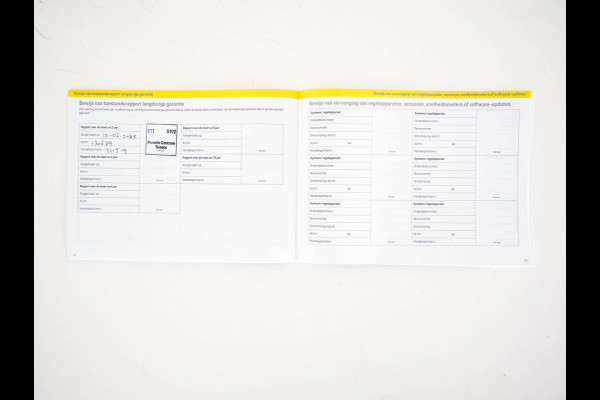 Porsche Cayenne Coupé 3.0 E-Hybrid Platinum Edition (INCL.BTW) *LUXURY-LEATHER | FULL-LED | MEMORY-PACK | BLIND-SPOT | BOSE-SOUND | HEATED-COMFORTSEATS | AIR-SUSPENSION | SPORT-EXHAUST | KEYLESS | CAMERA | DAB+ | NAVI-FULLMAP | TOWBAR | 22''AL Porsche Cayenne Coupé 3.0 E-Hybrid Platinum Edition (INCL.BTW) *LUXURY-LEATHER | FULL-LED | MEMORY-PACK | BLIND-SPOT | BOSE-SOUND | HEATED-COMFORTSEATS | AIR-SUSPENSION | SPORT-EXHAUST | KEYLESS | CAMERA | DAB+ | NAVI-FULLMAP | TOWBAR | 22''AL