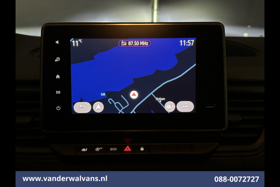 Renault Trafic 2.0 dCi 131pk L2H1 Euro6 Airco | Camera | Navigatie | LED | Cruisecontrol 270 Graden achterdeuren, Parkeersensoren, Bijrijdersbank, 2500kg trekvermogen Renault Trafic 2.0 dCi 131pk L2H1 Euro6 Airco | Camera | Navigatie | LED | Cruisecontrol 270 Graden achterdeuren, Parkeersensoren, Bijrijdersbank, 2500kg trekvermogen