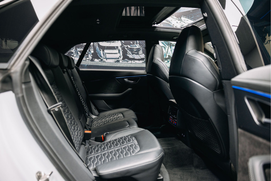 Audi Q8 4.0 TFSI RSQ8 quattro | ABT-R | 1 of 125 | Keramisch | Full Carbon | Verwarmde en verkoelde sportstoelen | B/O | Audi Q8 4.0 TFSI RSQ8 quattro | ABT-R | 1 of 125 | Keramisch | Full Carbon | Verwarmde en verkoelde sportstoelen | B/O |