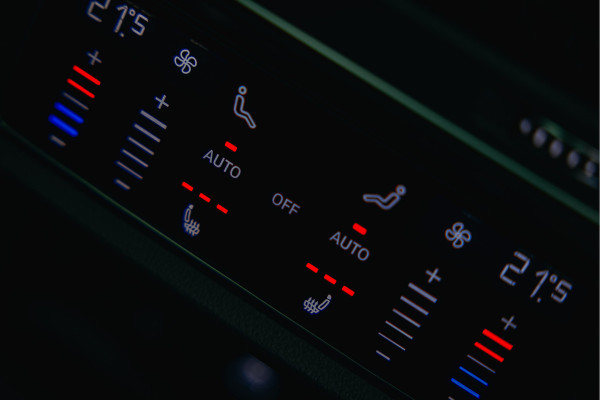 Audi Q8 4.0 TFSI RSQ8 quattro | ABT-R | 1 of 125 | Keramisch | Full Carbon | Verwarmde en verkoelde sportstoelen | B/O | Audi Q8 4.0 TFSI RSQ8 quattro | ABT-R | 1 of 125 | Keramisch | Full Carbon | Verwarmde en verkoelde sportstoelen | B/O |