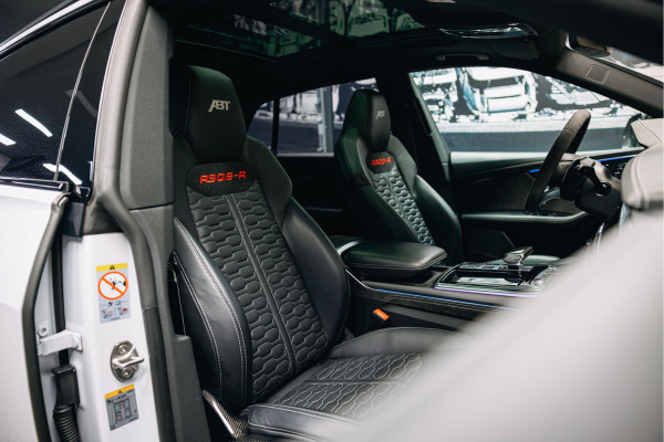 Audi Q8 4.0 TFSI RSQ8 quattro | ABT-R | 1 of 125 | Keramisch | Full Carbon | Verwarmde en verkoelde sportstoelen | B/O | Audi Q8 4.0 TFSI RSQ8 quattro | ABT-R | 1 of 125 | Keramisch | Full Carbon | Verwarmde en verkoelde sportstoelen | B/O |