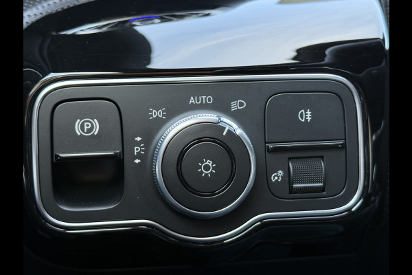 Mercedes-Benz A-Klasse 250 e Business Solution AMG Limited | Widescreen | Camera Mercedes-Benz A-Klasse 250 e Business Solution AMG Limited | Widescreen | Camera