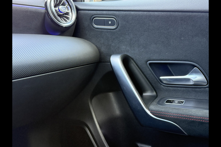 Mercedes-Benz A-Klasse 250 e Business Solution AMG Limited | Widescreen | Camera Mercedes-Benz A-Klasse 250 e Business Solution AMG Limited | Widescreen | Camera