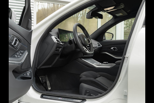 BMW 3 Serie Touring 330e xDrive - M-Sport - LCI 2 - Memoryzetel - Head-up - Driving + Parking Ass