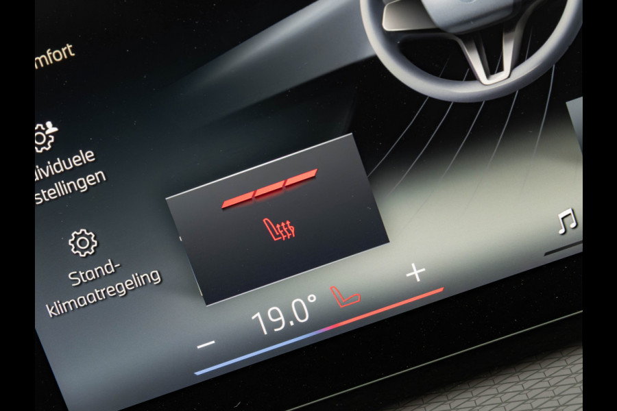 BMW 3 Serie Touring 330e xDrive - M-Sport - LCI 2 - Memoryzetel - Head-up - Driving + Parking Ass