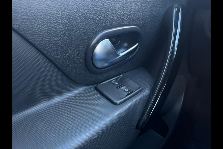 Dacia Logan MCV Tech Road Stepway, Bluetooth, Cruise, Navi, Airco, PDC, NAP Dacia Logan MCV Tech Road Stepway, Bluetooth, Cruise, Navi, Airco, PDC, NAP