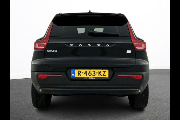 Volvo XC40 Recharge Plus 70 kWh | Navigatie | Apple Carplay/Android Auto | Climate control | Camera | Led | Parkeer sensoren | Virtual Cockpit | Cruise Control | 19"Lichtmetalen velgen | Sportstoelen
