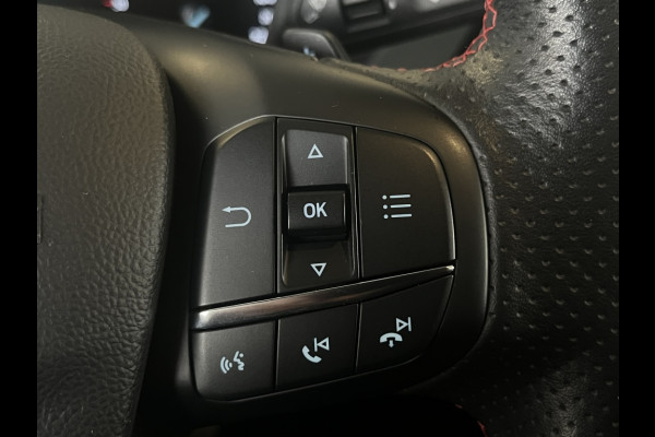 Ford FOCUS Wagon 125pk EcoB. ST-line X Bns AUTOMAAT/WINTERPACK/CAMERA/ADAPTIVE C. Ford FOCUS Wagon 125pk EcoB. ST-line X Bns AUTOMAAT/WINTERPACK/CAMERA/ADAPTIVE C.