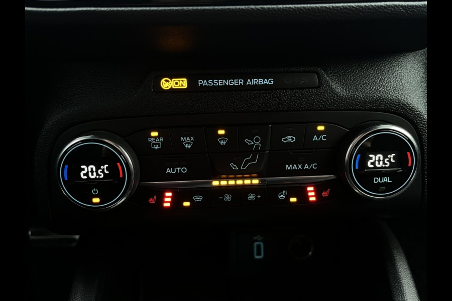 Ford FOCUS Wagon 125pk EcoB. ST-line X Bns AUTOMAAT/WINTERPACK/CAMERA/ADAPTIVE C. Ford FOCUS Wagon 125pk EcoB. ST-line X Bns AUTOMAAT/WINTERPACK/CAMERA/ADAPTIVE C.