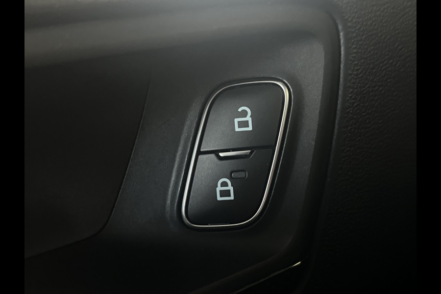 Ford FOCUS Wagon 125pk EcoB. ST-line X Bns AUTOMAAT/WINTERPACK/CAMERA/ADAPTIVE C. Ford FOCUS Wagon 125pk EcoB. ST-line X Bns AUTOMAAT/WINTERPACK/CAMERA/ADAPTIVE C.