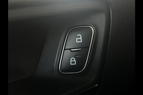 Ford FOCUS Wagon 125pk EcoB. ST-line X Bns AUTOMAAT/WINTERPACK/CAMERA/ADAPTIVE C. Ford FOCUS Wagon 125pk EcoB. ST-line X Bns AUTOMAAT/WINTERPACK/CAMERA/ADAPTIVE C.