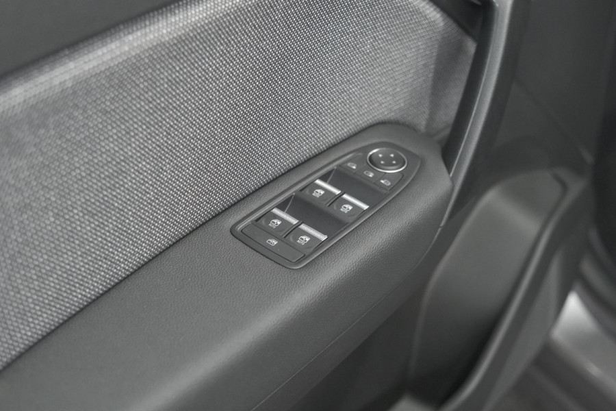 Renault Captur Mild Hybrid 160 EDC Techno | Pack Winter | Camera | Adaptieve Cruise Control | Apple Carplay Renault Captur Mild Hybrid 160 EDC Techno | Pack Winter | Camera | Adaptieve Cruise Control | Apple Carplay