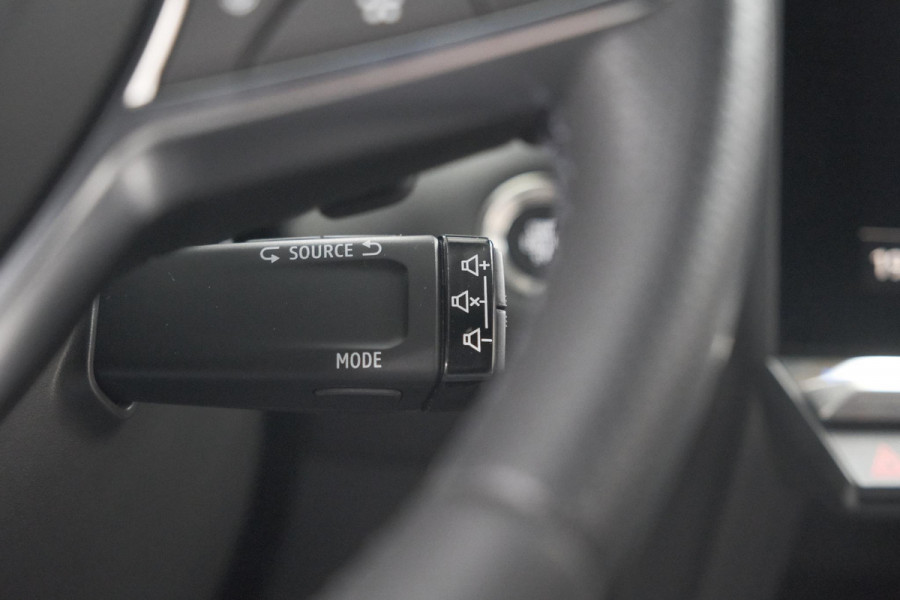 Renault Captur Mild Hybrid 160 EDC Techno | Pack Winter | Camera | Adaptieve Cruise Control | Apple Carplay Renault Captur Mild Hybrid 160 EDC Techno | Pack Winter | Camera | Adaptieve Cruise Control | Apple Carplay