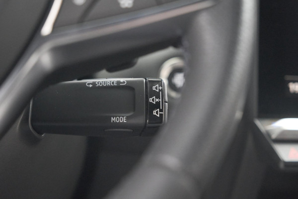 Renault Captur Mild Hybrid 160 EDC Techno | Pack Winter | Camera | Adaptieve Cruise Control | Apple Carplay Renault Captur Mild Hybrid 160 EDC Techno | Pack Winter | Camera | Adaptieve Cruise Control | Apple Carplay