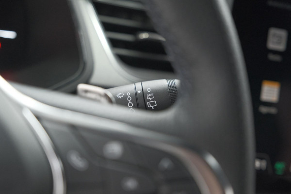 Renault Captur Mild Hybrid 160 EDC Techno | Pack Winter | Camera | Adaptieve Cruise Control | Apple Carplay Renault Captur Mild Hybrid 160 EDC Techno | Pack Winter | Camera | Adaptieve Cruise Control | Apple Carplay