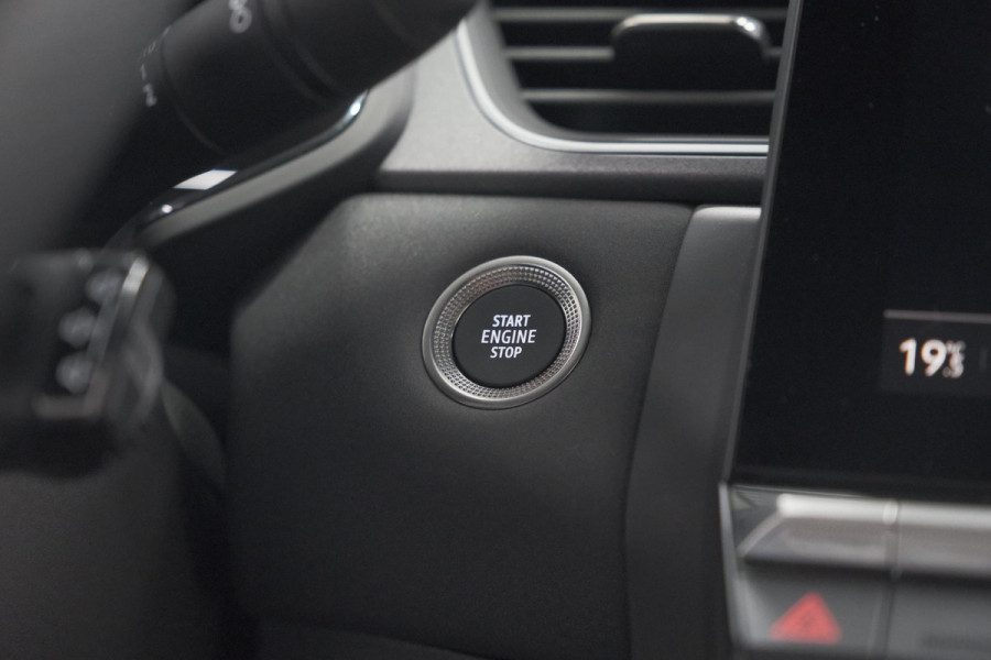 Renault Captur Mild Hybrid 160 EDC Techno | Pack Winter | Camera | Adaptieve Cruise Control | Apple Carplay Renault Captur Mild Hybrid 160 EDC Techno | Pack Winter | Camera | Adaptieve Cruise Control | Apple Carplay