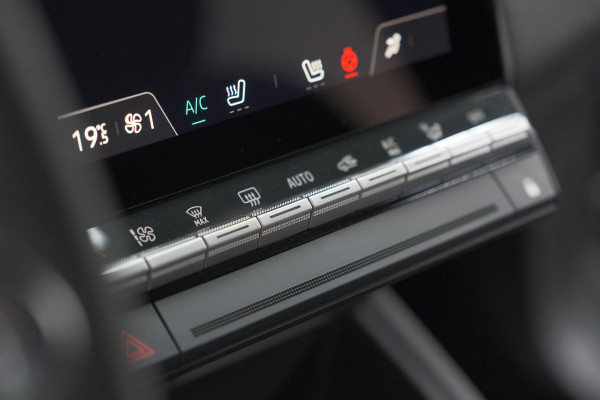 Renault Captur Mild Hybrid 160 EDC Techno | Pack Winter | Camera | Adaptieve Cruise Control | Apple Carplay Renault Captur Mild Hybrid 160 EDC Techno | Pack Winter | Camera | Adaptieve Cruise Control | Apple Carplay