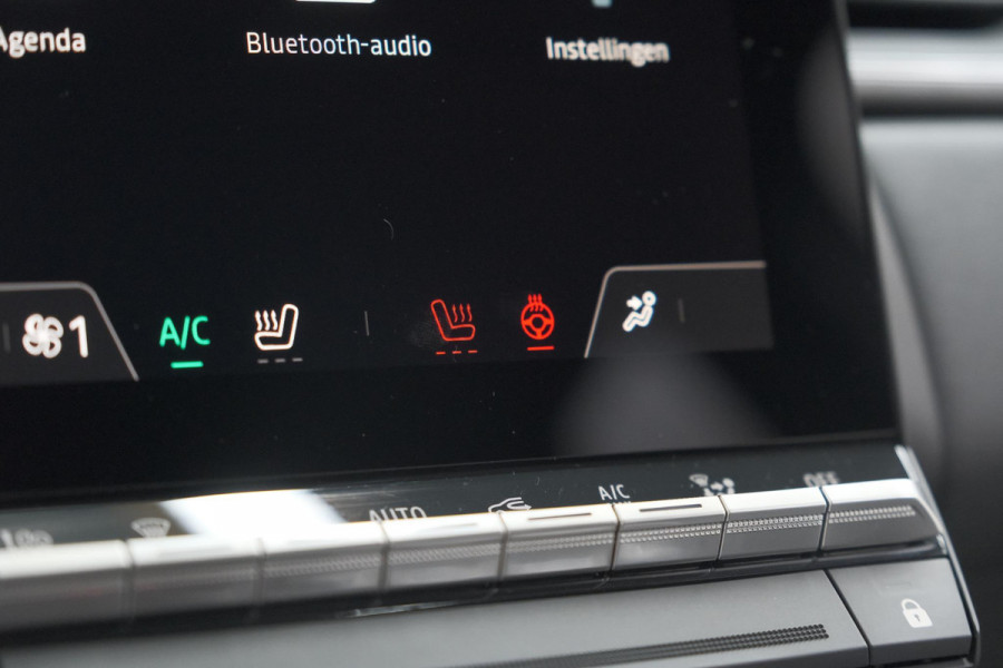 Renault Captur Mild Hybrid 160 EDC Techno | Pack Winter | Camera | Adaptieve Cruise Control | Apple Carplay Renault Captur Mild Hybrid 160 EDC Techno | Pack Winter | Camera | Adaptieve Cruise Control | Apple Carplay